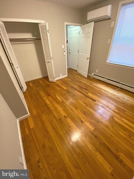 More Photos Of 747 S 2nd St, Philadelphia Apartments For Sale