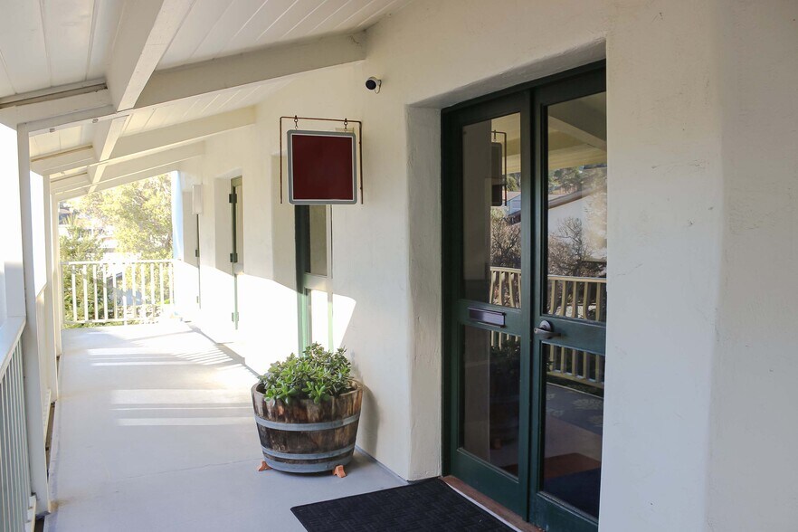 More Photos Of 550 Hartnell St, Monterey Office For Lease