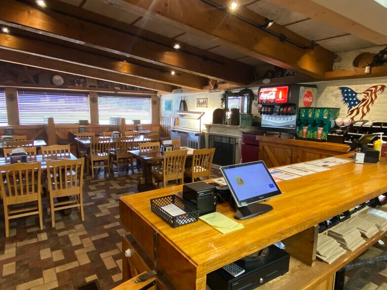 More Photos Of 814 E Highway 60, Monett Restaurant For Sale