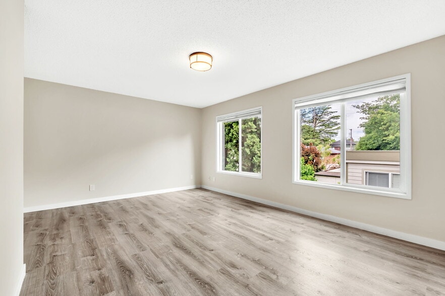 More Photos Of 4147-4153 SE 37th Ave, Portland Apartments For Sale