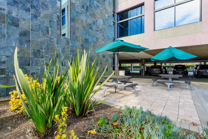 More Photos Of 2424 SE Bristol St, Newport Beach Office For Lease