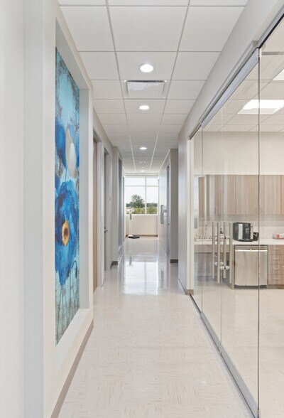 More Photos Of 7616 Branford Pl, Sugar Land Office For Sale