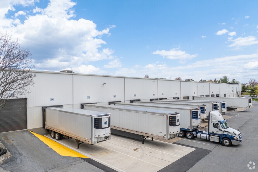 More Photos Of 6390 Hedgewood Dr, Allentown Warehouse For Lease