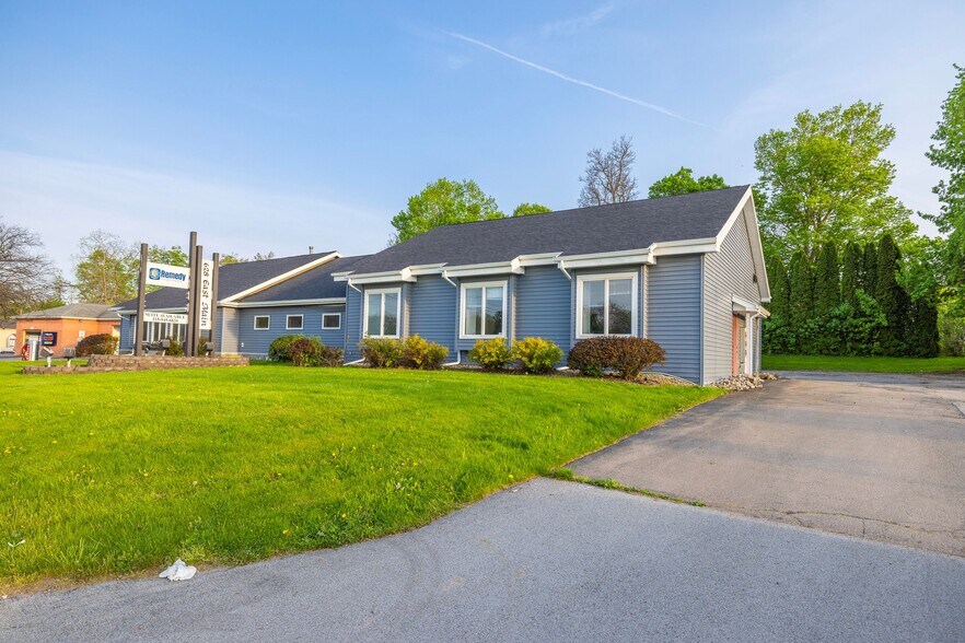 More Photos Of 628 E Main St, Palmyra Medical For Sale