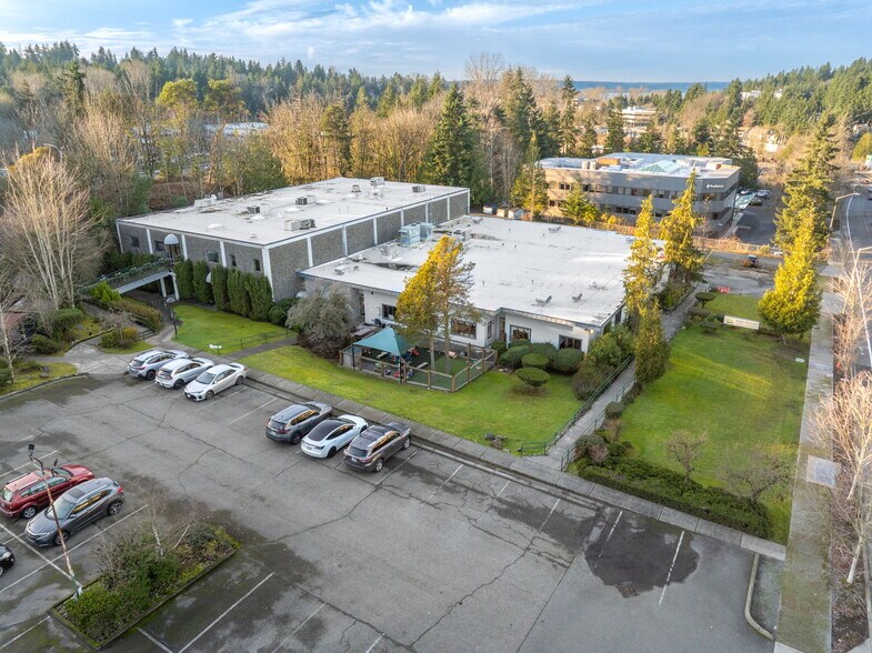 More Photos Of 3003 Northup Way, Bellevue Flex For Sale