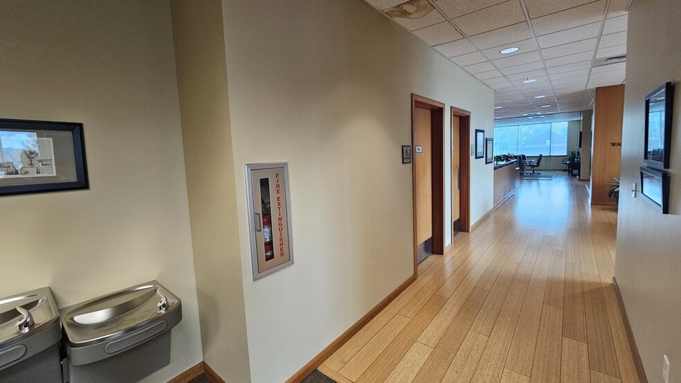 More Photos Of 1700 Hudson St, Longview Office For Lease