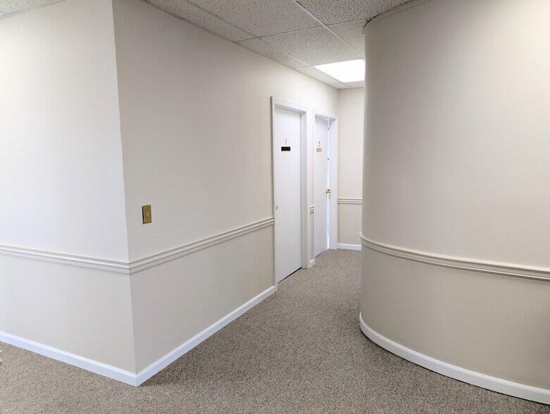 More Photos Of 530 E Main St, Chester Medical For Sale