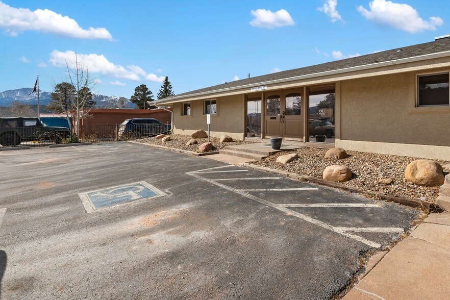 More Photos Of 350 N Pine St, Woodland Park Medical For Sale
