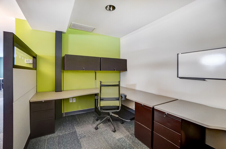 More Photos Of 3925-3927 Brotherton Rd, Cincinnati Office For Sale