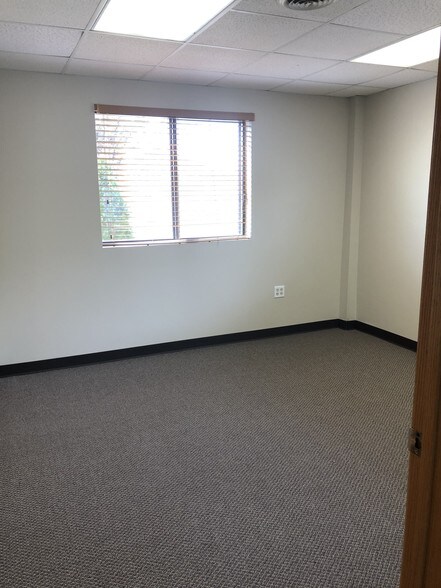 More Photos Of 6256 34th Ave NW, Rochester Warehouse For Lease