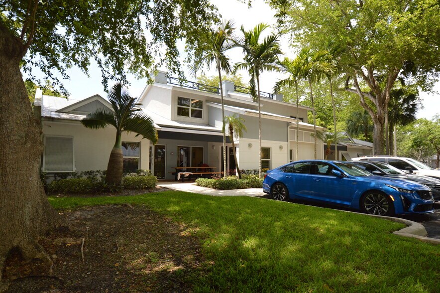 More Photos Of 1232-1238 N University Dr, Plantation Office For Lease