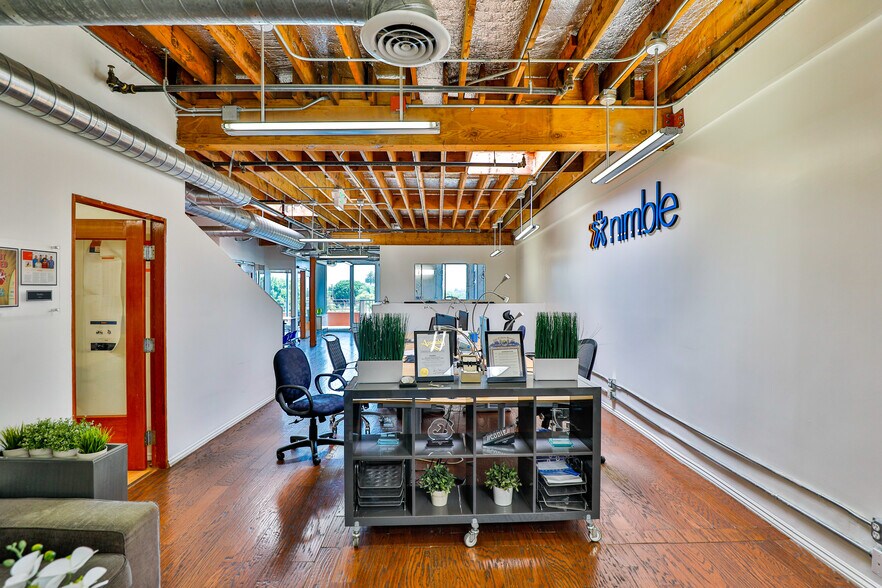 More Photos Of 3122 Santa Monica Blvd, Santa Monica Office For Sale