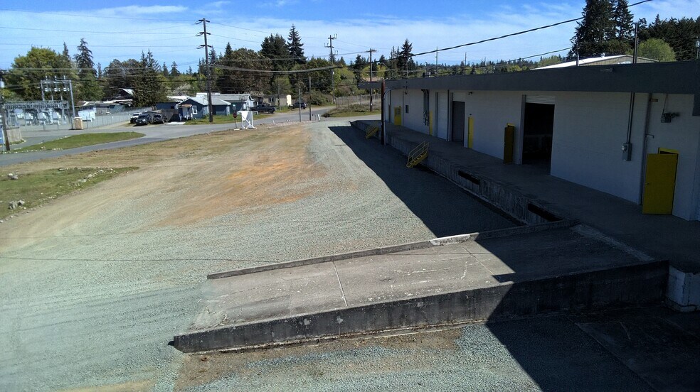 More Photos Of 212 N Gales St, Port Angeles Warehouse For Lease