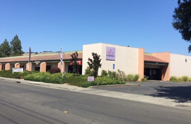 More Photos Of 3450 Airway Dr, Santa Rosa Showroom For Lease
