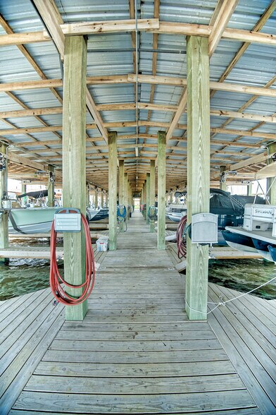 More Photos Of 14302 Stewart Rd, Galveston Marina For Sale