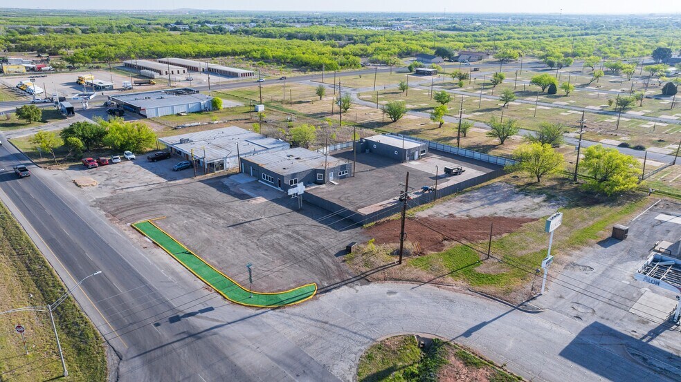 More Photos Of 769 Arnold Blvd, Abilene Flex For Sale