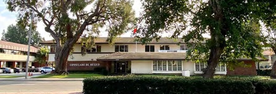 More Photos Of 2100 E 4th St, Santa Ana Office For Sale