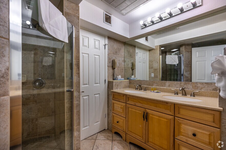 More Photos Of 2830 S Las Vegas Blvd, Las Vegas Hotel For Lease