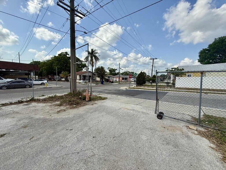 More Photos Of 3425 N 15th St, Tampa Auto Repair For Sale