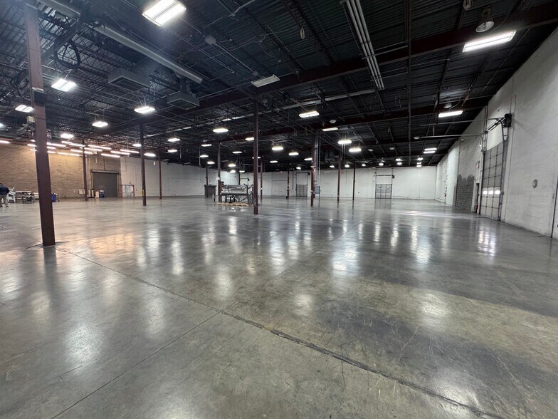 More Photos Of 21 Elm St, Watervliet Manufacturing For Sale