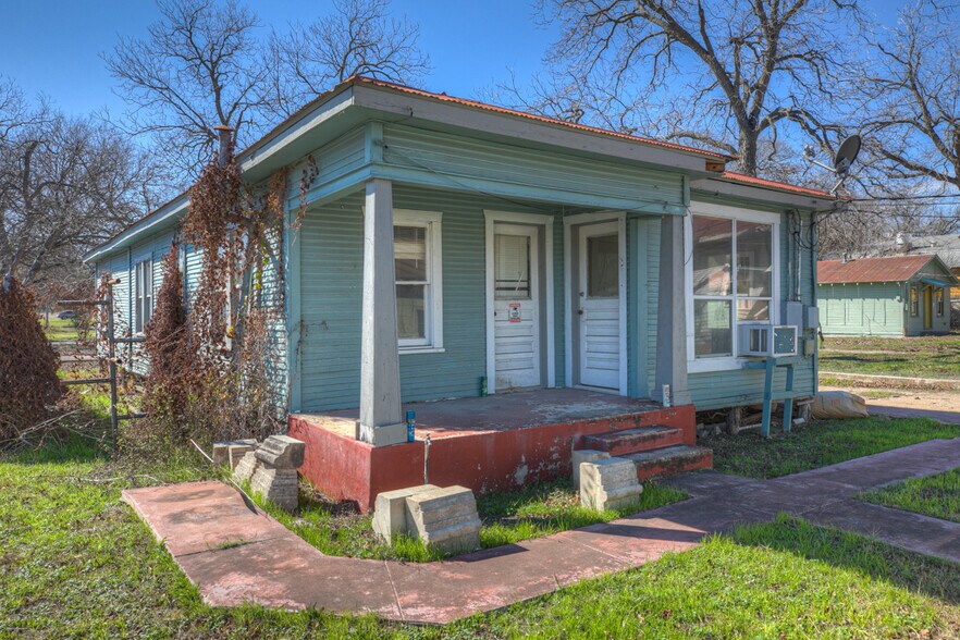 More Photos Of 650-664 S Seguin Ave, New Braunfels Land For Sale