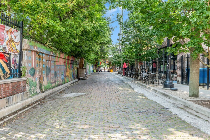 More Photos Of 1409-1411 W Lunt Ave, Chicago Storefront Retail Residential For Sale