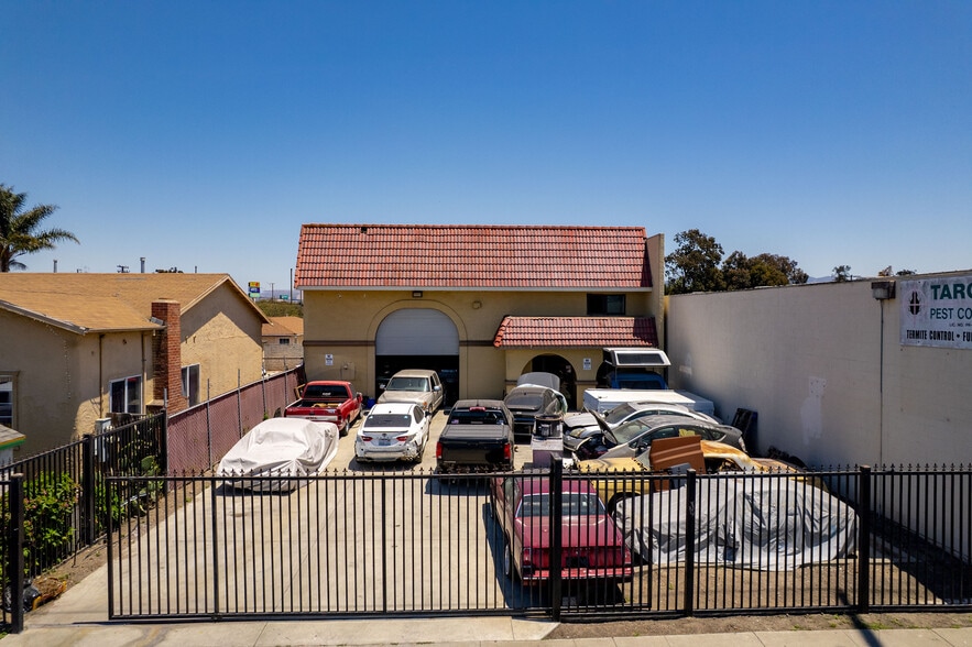 Primary Photo Of 221 Griffin St, Salinas Warehouse For Sale