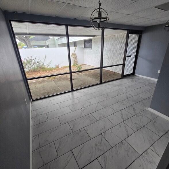 More Photos Of 617 Lakeview Rd, Clearwater Medical For Lease