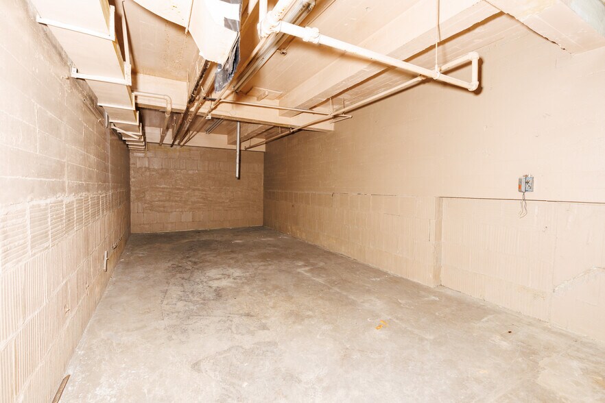 More Photos Of 417 S Hill St, Los Angeles Office For Sale