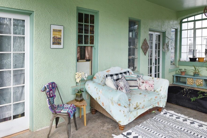 More Photos Of 200 E Vista St, Bisbee Movie Radio TVStudio For Sale