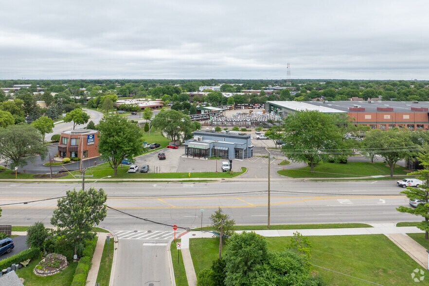 More Photos Of 720 E Rand Rd, Mount Prospect Restaurant For Sale