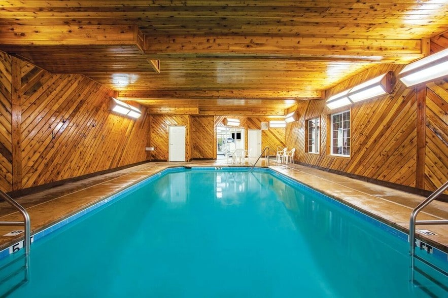 More Photos Of 8858 Spectrum Park Way, Bakersfield Hotel For Sale