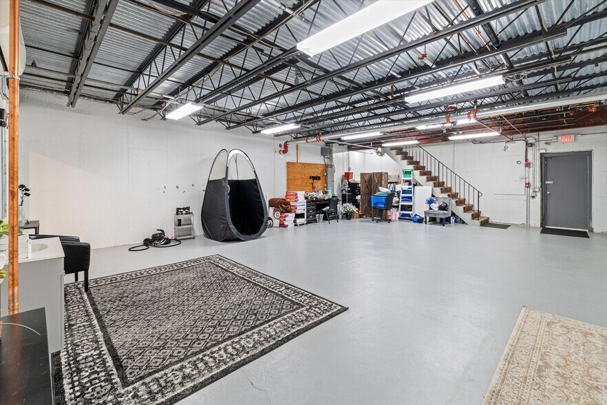 More Photos Of 1794 Bridge St, Dracut Storefront For Sale