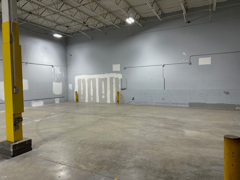 More Photos Of 4935 Park Ridge Blvd, Boynton Beach Warehouse For Lease