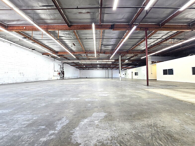 More Photos Of 3500 S San Pedro St, Los Angeles Warehouse For Lease