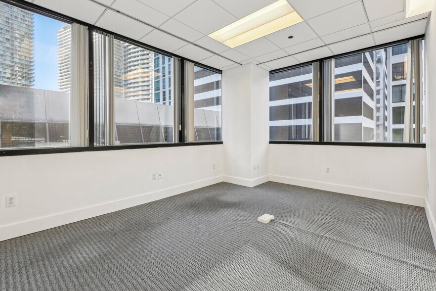 More Photos Of 1200 Brickell Ave, Miami Office For Sale