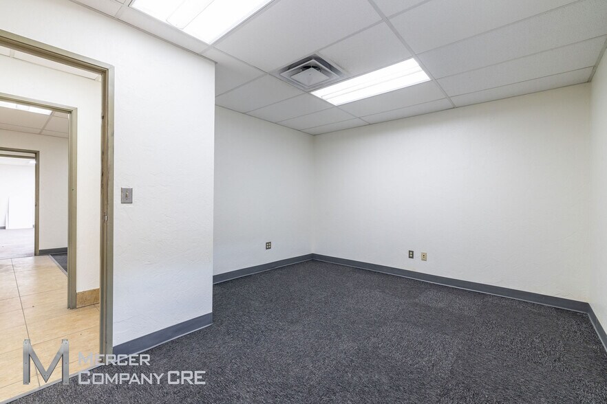 More Photos Of 400 Glade Ave, Oklahoma City Manufacturing For Lease