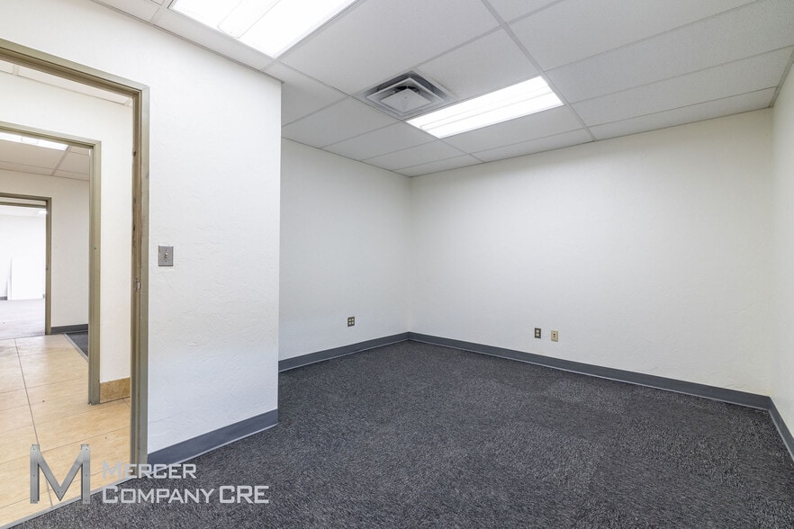 More Photos Of 400 Glade Ave, Oklahoma City Manufacturing For Lease