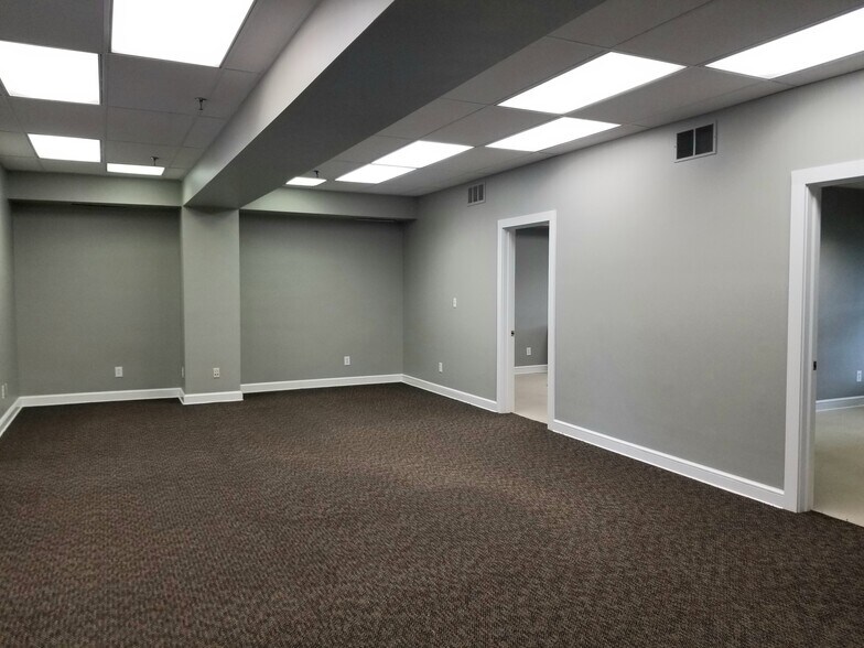 More Photos Of 5 E Main St, Hudson Office Residential For Lease