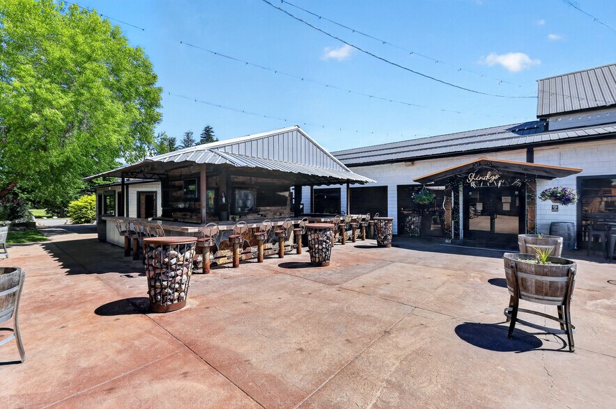 More Photos Of , Post Falls General Retail For Sale