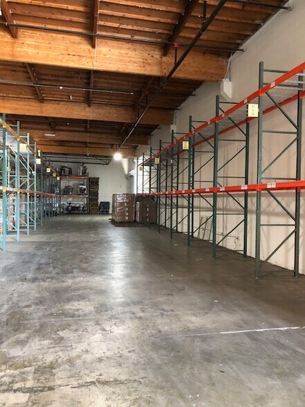 More Photos Of 15272 Revival Cir, Huntington Beach Warehouse For Lease