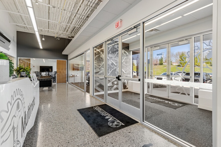 More Photos Of 40000 Grand River Ave, Novi Unknown For Lease