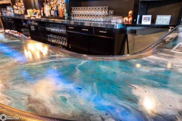 More Photos Of 854 Washington St, Burlington Bar For Sale