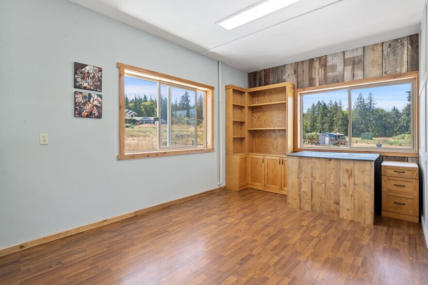 More Photos Of 101 Provence View Ln, Sequim Restaurant For Sale