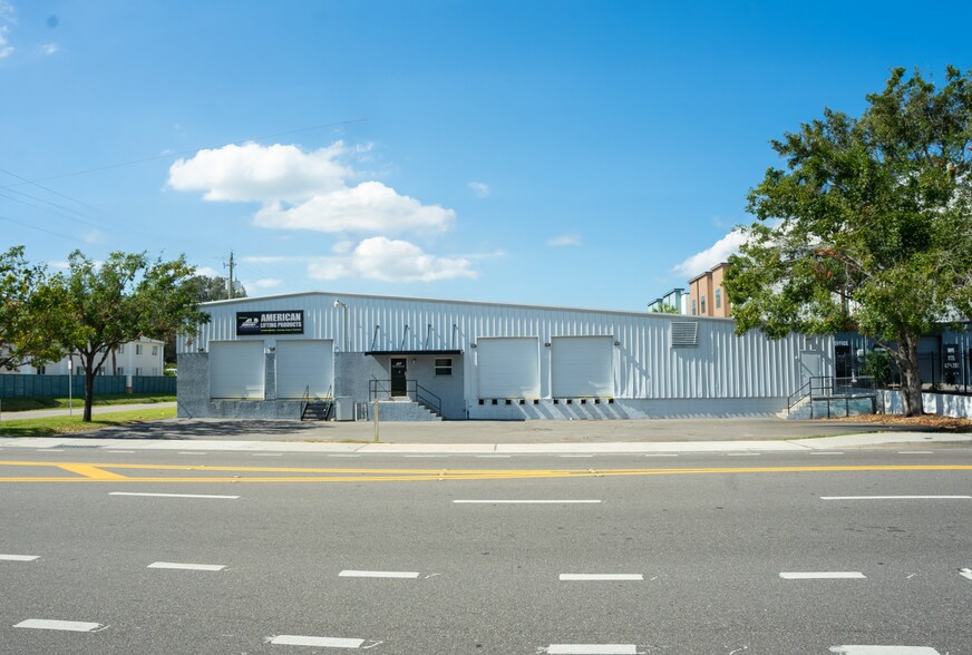 More Photos Of 5007 S Westshore Blvd, Tampa Warehouse For Lease