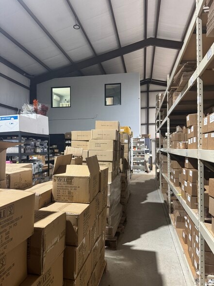 More Photos Of 14707 Fitzhugh Rd, Austin Warehouse For Sale