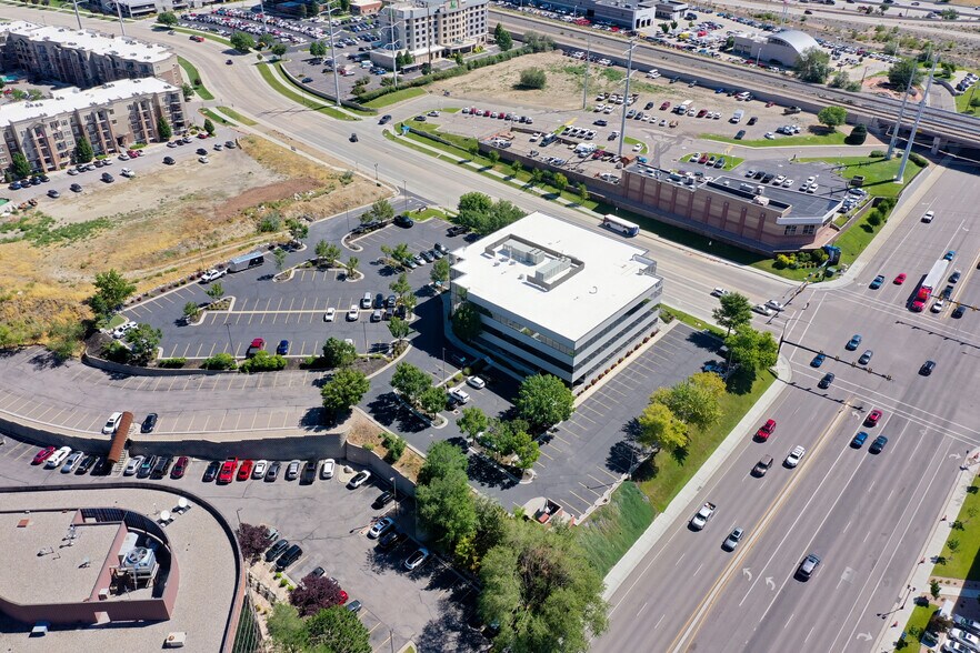 More Photos Of 10542 S Jordan Gtwy, South Jordan Loft Creative Space For Lease