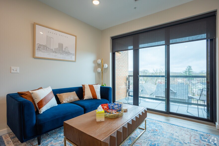 More Photos Of 900 Leonard St NW, Grand Rapids Apartments For Lease