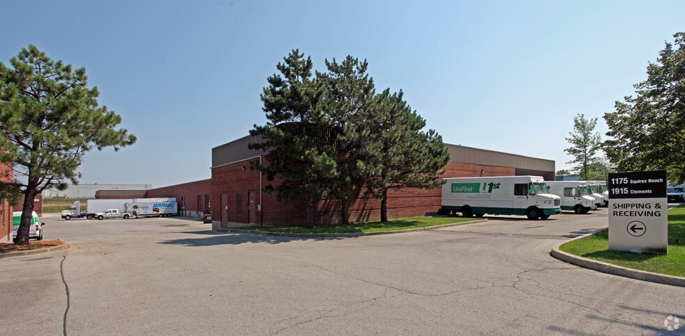 More Photos Of 1175 Squires Beach Rd, Pickering Showroom For Lease