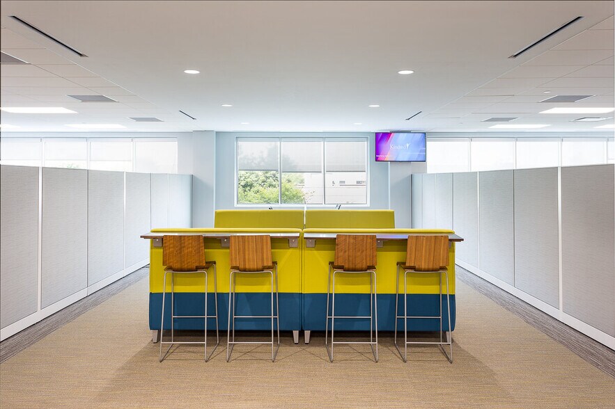 More Photos Of 658 S 4th St, Louisville Medical For Lease